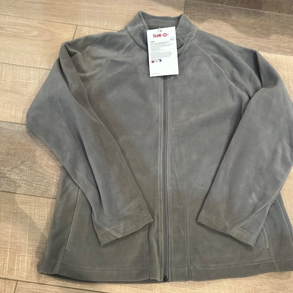 TEAM 365 WOMENS GRAY FLEECE JACKET NEW MEDIUM